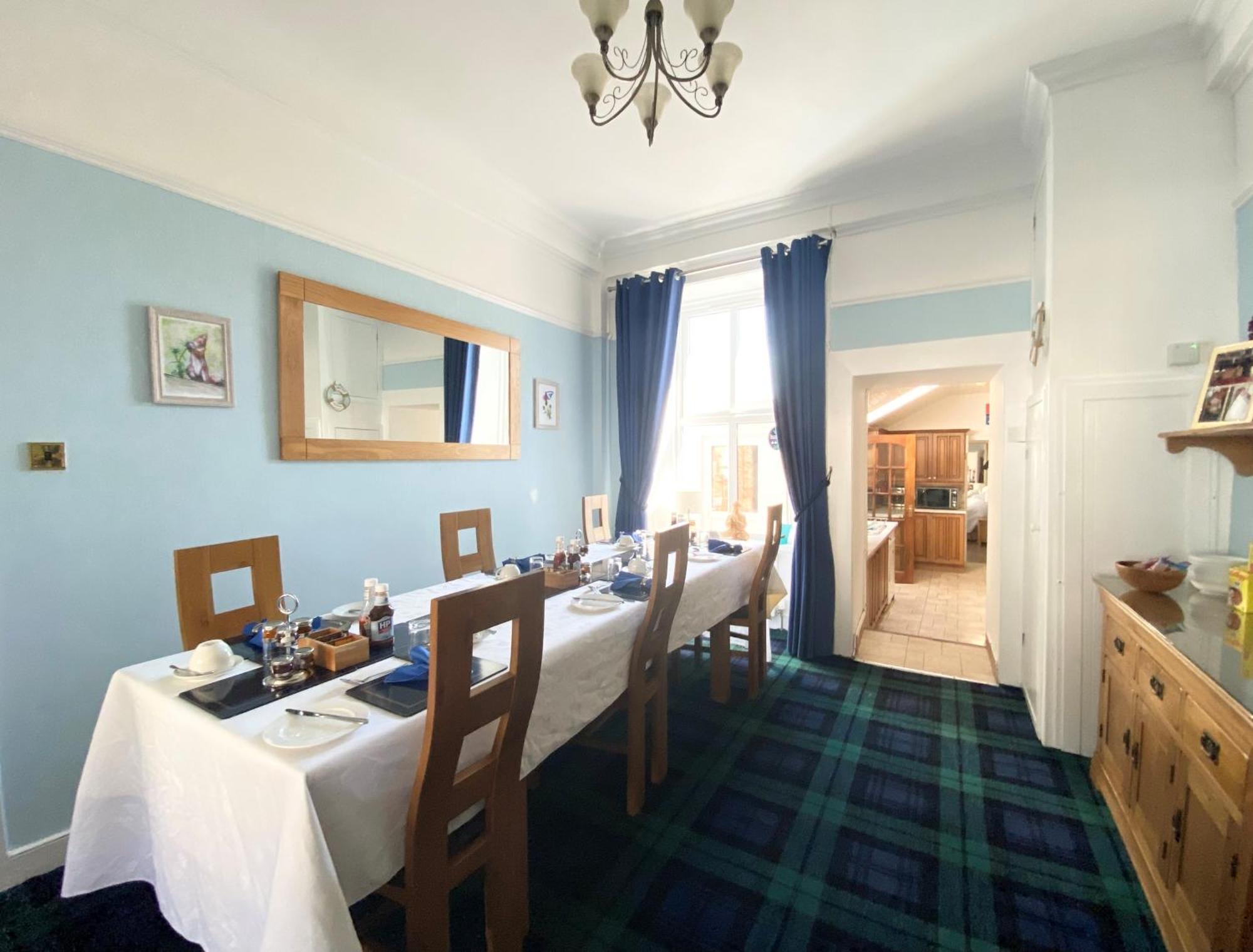 Daviot Guest House Еър Екстериор снимка